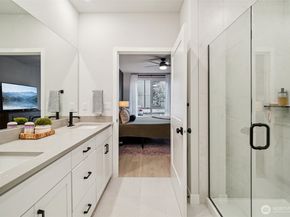 14598 Westminster Way N 107, Shoreline WA 98133