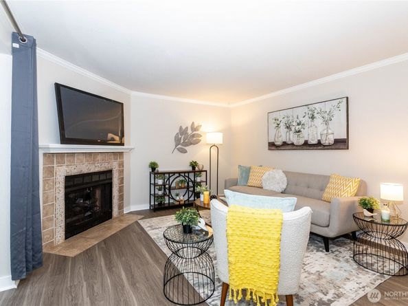 12040 100th Avenue NE J102, Kirkland WA 98034
