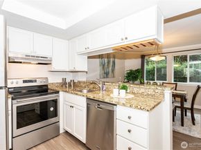 12040 100th Avenue NE J102, Kirkland WA 98034