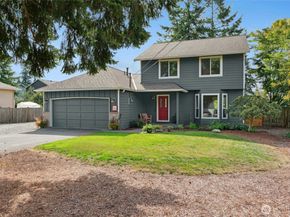 1132 Crawford Rd, Lynnwood WA 98036