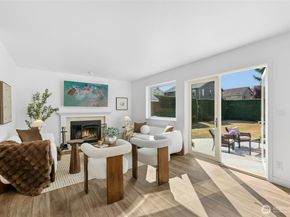 1132 Crawford Rd, Lynnwood WA 98036