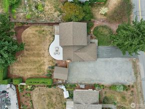 1132 Crawford Rd, Lynnwood WA 98036