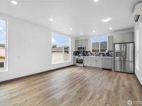 8612 42nd Avenue S B, Seattle WA 98118