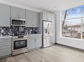 8612 42nd Avenue S B, Seattle WA 98118