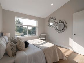 1605 SW Kenyon Street, Seattle WA 98106