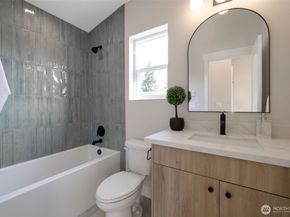 1605 SW Kenyon Street, Seattle WA 98106