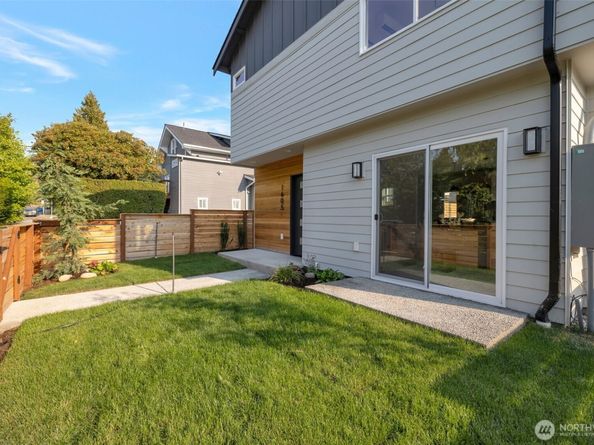 1605 SW Kenyon Street, Seattle WA 98106