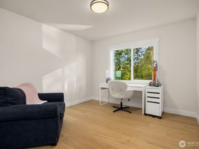 18581 Sawgrass Drive NE, Poulsbo WA 98370