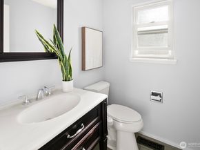 7037 NE 137th Street, Kirkland WA 98034