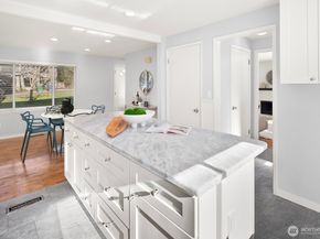 7037 NE 137th Street, Kirkland WA 98034