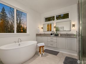 12105 NE 105th Street, Kirkland WA 98033