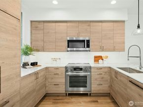 116 B 2nd Street S B, Kirkland WA 98033