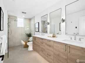 116 B 2nd Street S B, Kirkland WA 98033