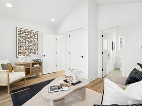 116 B 2nd Street S B, Kirkland WA 98033