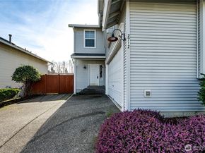 2712 153rd Street SW, Lynnwood WA 98087