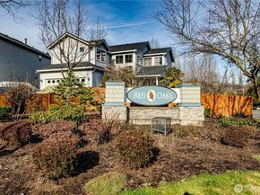 2712 153rd Street SW, Lynnwood WA 98087