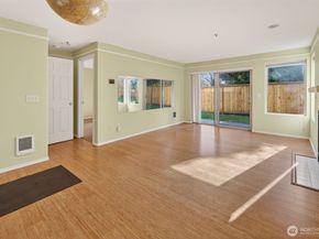 15345 Sunwood Boulevard D104, Tukwila WA 98188