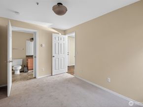 15345 Sunwood Boulevard D104, Tukwila WA 98188