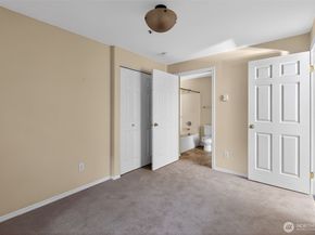 15345 Sunwood Boulevard D104, Tukwila WA 98188