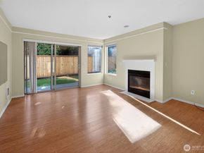 15345 Sunwood Boulevard D104, Tukwila WA 98188