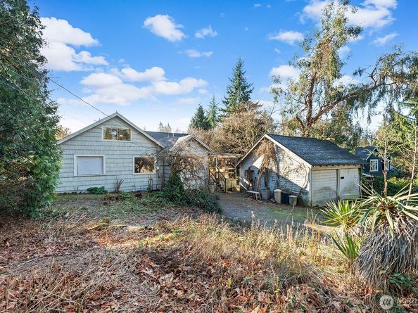 5721 108th Avenue NE, Kirkland WA 98033