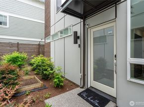 8613 23rd Avenue NE B, Seattle WA 98115