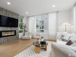 8613 23rd Avenue NE B, Seattle WA 98115