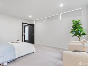 8613 23rd Avenue NE B, Seattle WA 98115