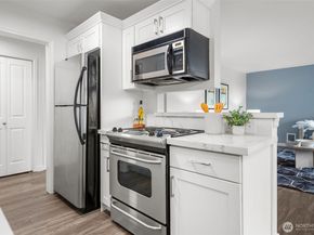 1111 Kirkland Avenue 3A, Kirkland WA 98033