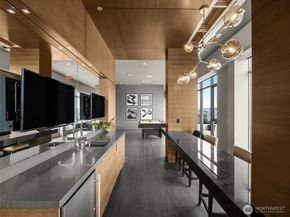 583 Battery Street 3802N, Seattle WA 98121