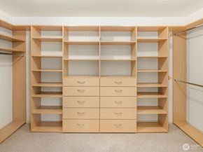 2303 Lyons Avenue NE, Renton WA 98059