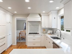 6177 92nd Avenue SE, Mercer Island WA 98040