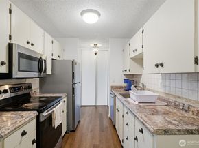 10457 DES MOINES MEMORIAL Drive S 307, Seattle WA 98168