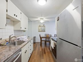 10457 DES MOINES MEMORIAL Drive S 307, Seattle WA 98168