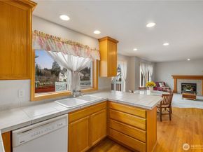 14426 19th Avenue W, Lynnwood WA 98087