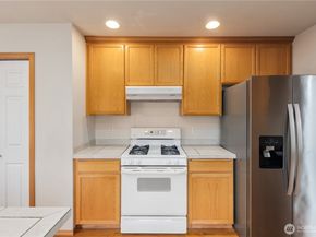 14426 19th Avenue W, Lynnwood WA 98087