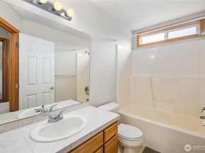 14426 19th Avenue W, Lynnwood WA 98087