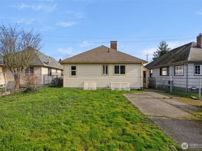 1115 Elizabeth Avenue, Bremerton WA 98337