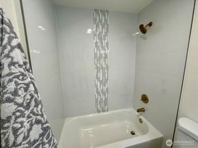 220 SW Clark Street B201, Issaquah WA 98027