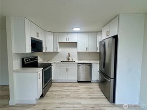 220 SW Clark Street B201, Issaquah WA 98027