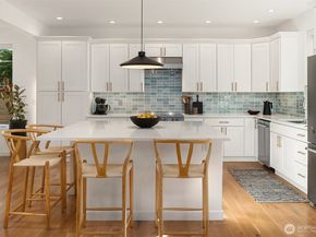 10419 41st Avenue SW, Seattle WA 98146