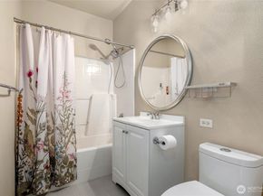 13000 Admiralty Way B205, Everett WA 98204