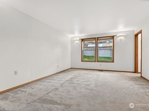 21622 120th Avenue SE, Kent WA 98031