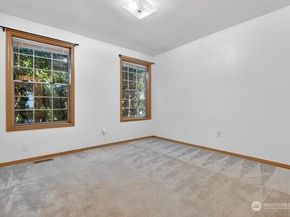 21622 120th Avenue SE, Kent WA 98031