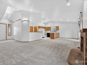 21622 120th Avenue SE, Kent WA 98031