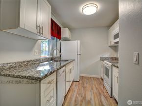 4807 180th Street SW E105, Lynnwood WA 98037