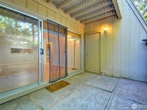 4807 180th Street SW E105, Lynnwood WA 98037