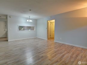 4807 180th Street SW E105, Lynnwood WA 98037