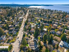 720 20th Avenue W, Kirkland WA 98033