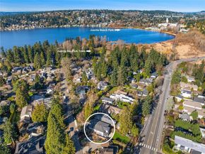 720 20th Avenue W, Kirkland WA 98033